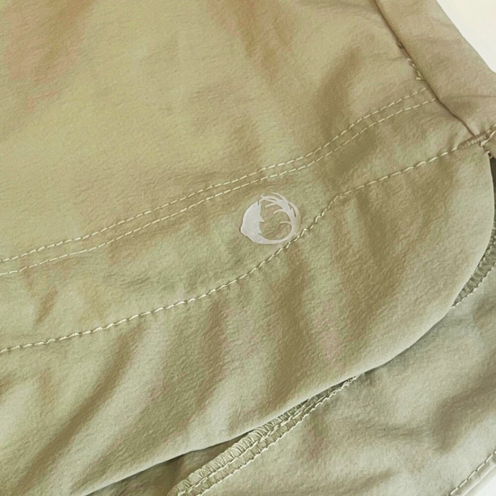 The American Outdoorsman Khaki Shorts M - Picture 3 of 6